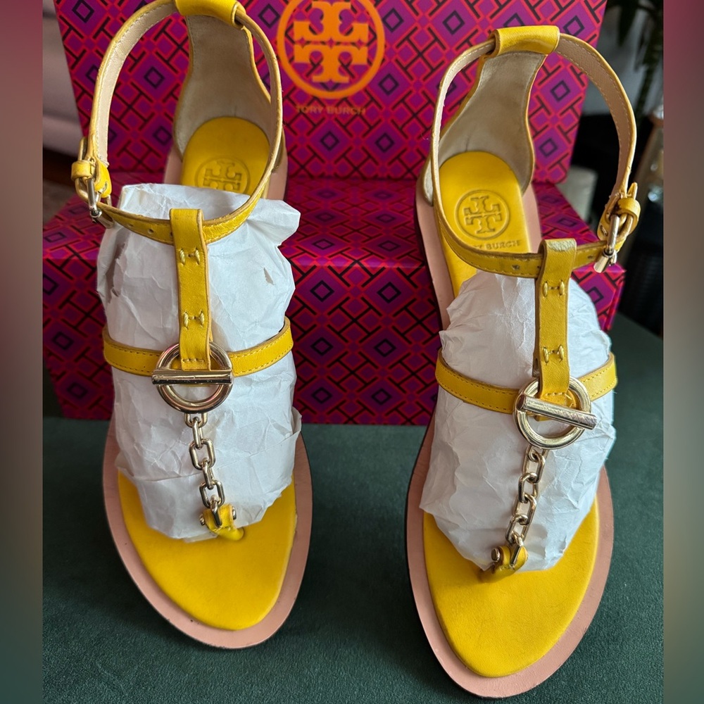 Tory Burch Yellow Leather Sandals | Size 6.5 💛